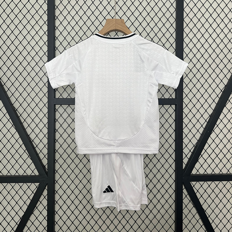 Kit Infantil Real Madrid 2024/25