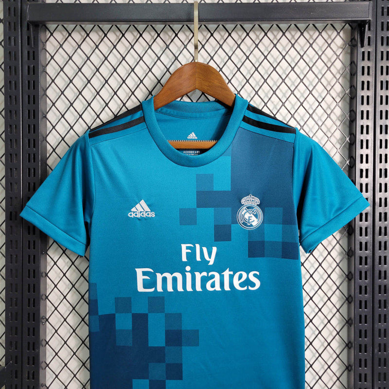 Conjunto Infantil Real Madrid Retrô 2017/18 - Unissex