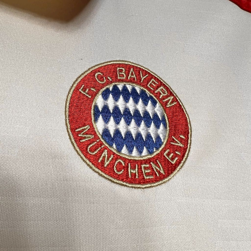 CAMISA DO BAYERN DE MUNIQUE 24/25 BEGE